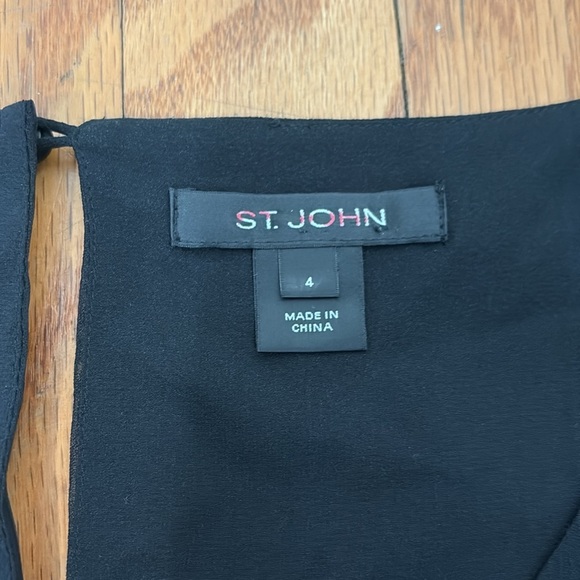 St. John Long Sleeve Boat Neck 100% Silk Chiffon Blouse Black size 4 - Picture 4 of 8